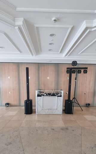 DJ Setup für Hochzeit in Augsburg von DJ Blacksmith